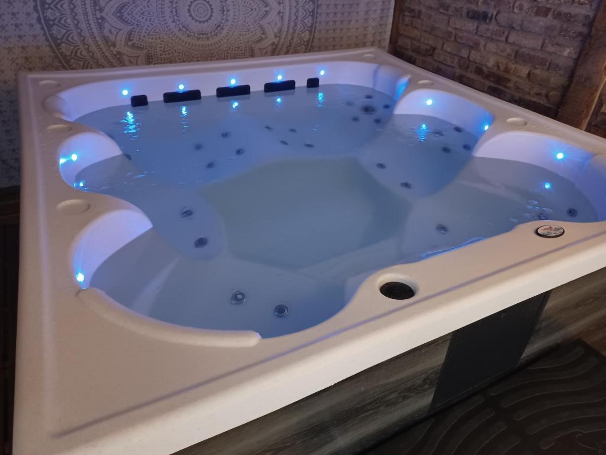 Le Refuge De Normandie Avec Spa Et Cheminee Mesnieres-en-Bray 외부 사진